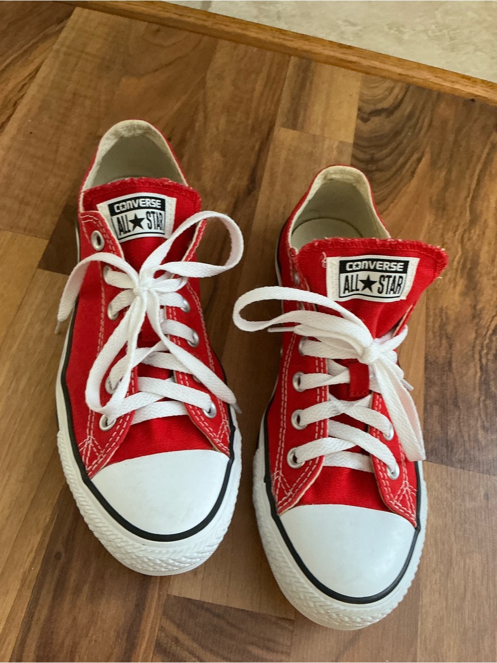 Converse red low top canvas sneakers - Picture 3 of 5